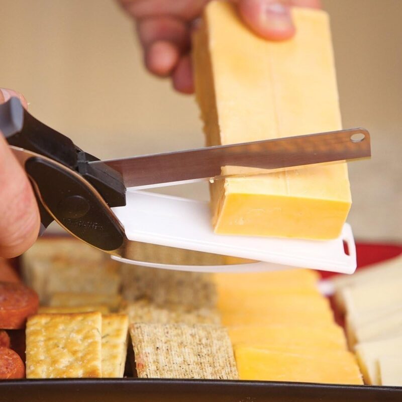2-in-1 Knife and Mini Chopping Board - Image 5